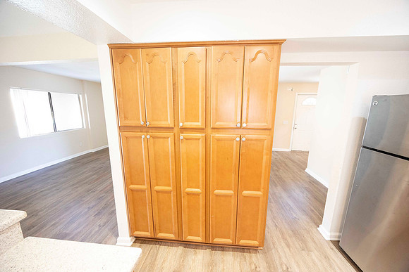 2239 Via Esmarca Unit A Move Out Kitchen 07