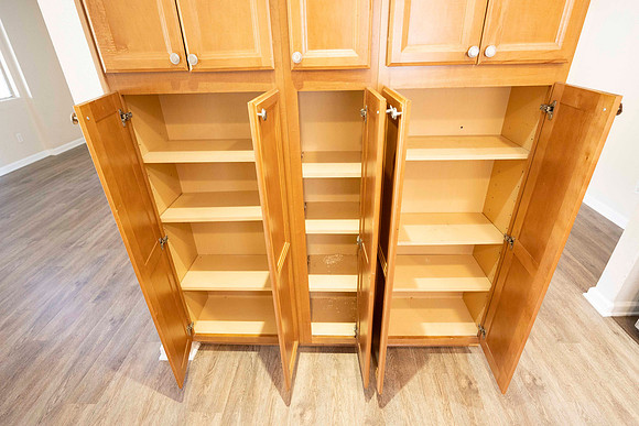 2239 Via Esmarca Unit A Move Out Kitchen 30