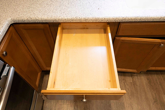 2239 Via Esmarca Unit A Move Out Kitchen 33
