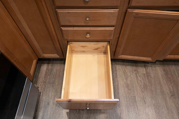 2239 Via Esmarca Unit A Move Out Kitchen 36