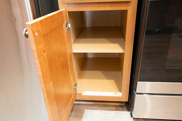 2239 Via Esmarca Unit A Move Out Kitchen 37
