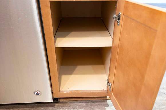 2239 Via Esmarca Unit A Move Out Kitchen 43