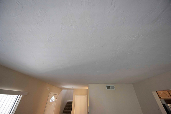 2239 Via Esmarca Unit A Move Out Living Room 03