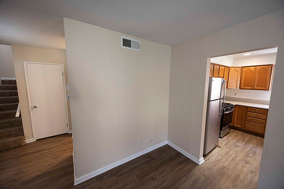 2239 Via Esmarca Unit A Move Out Living Room 05