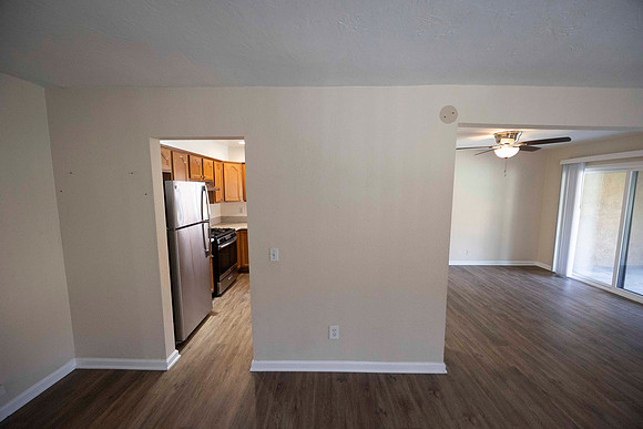2239 Via Esmarca Unit A Move Out Living Room 06