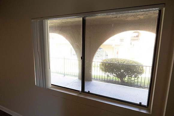 2239 Via Esmarca Unit A Move Out Living Room 13