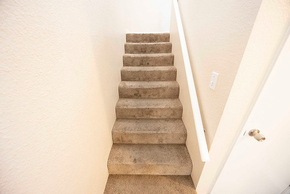 2239 Via Esmarca Unit A Move Out Stairway 01
