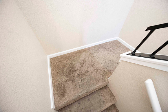 2239 Via Esmarca Unit A Move Out Stairway 02