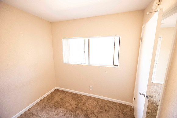 2239 Via Esmarca Unit A Move Out Up Bedroom 1 08