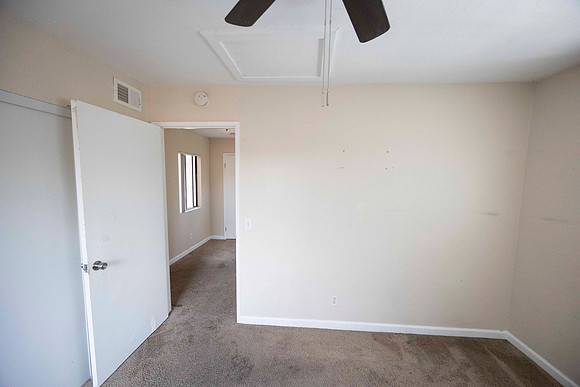 2239 Via Esmarca Unit A Move Out Up Bedroom 2 03