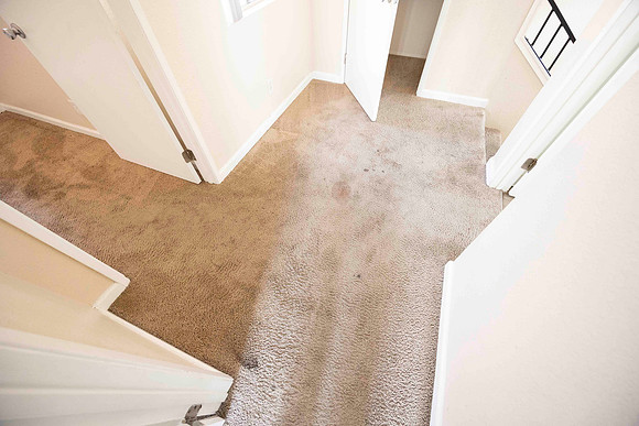 2239 Via Esmarca Unit A Move Out Up Hallway 03