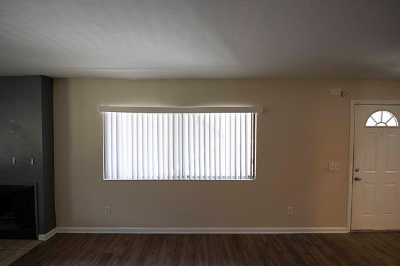 2239 Via Esmarca Unit A Move Out Living Room 09