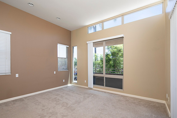 3528 Indiana St 18