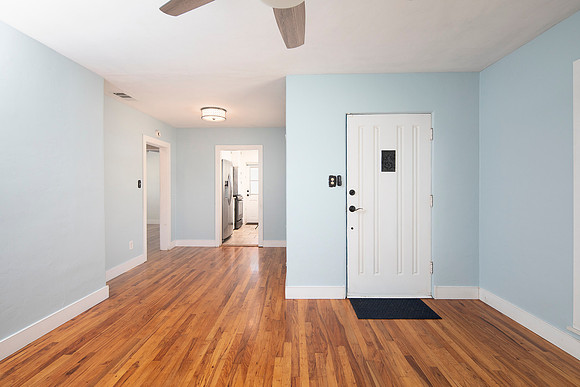 4255 Parks Ave 03