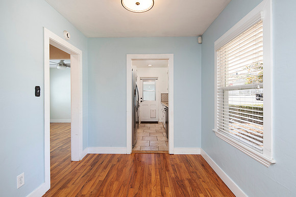 4255 Parks Ave 06
