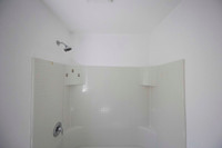 2297 Esmarca B Move In Bathroom 08