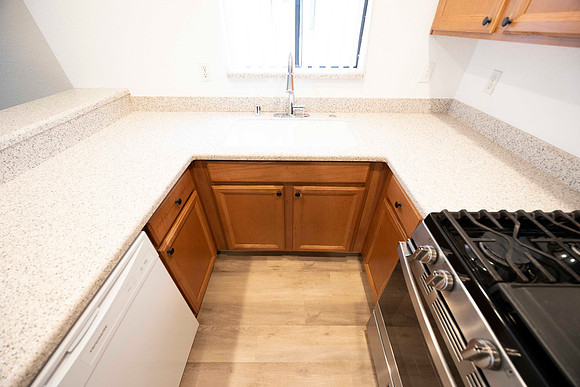 2297 Esmarca B Move In Kitchen 06