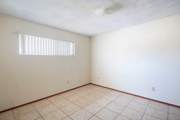 1037 B Ave 11
