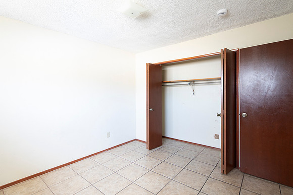 1037 B Ave 12