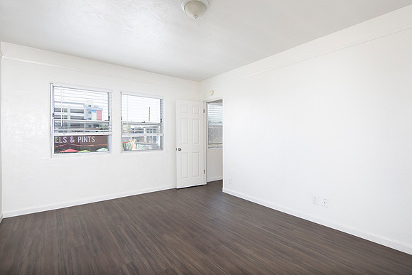 3809 Ray St 02