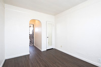 3809 Ray St 08
