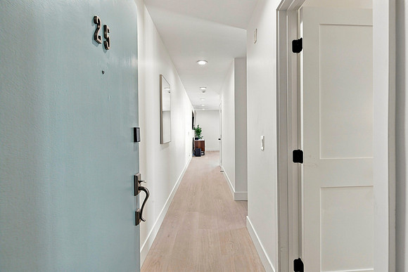 424 Stratford Ct A25 01