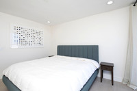 424 Stratford Ct A25 10