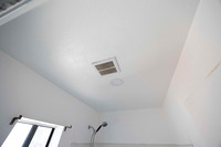 2297 Via Esmarca C Move Out Bathroom 12