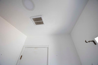 2297 Via Esmarca C Move Out Bathroom 16