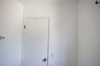 2297 Via Esmarca C Move Out Bathroom 17