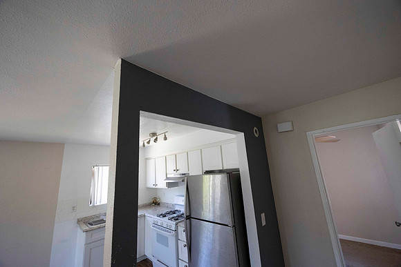 2297 Via Esmarca C Move Out Entry 05