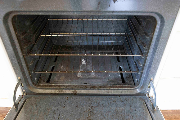 2297 Via Esmarca C Move Out Kitchen 13