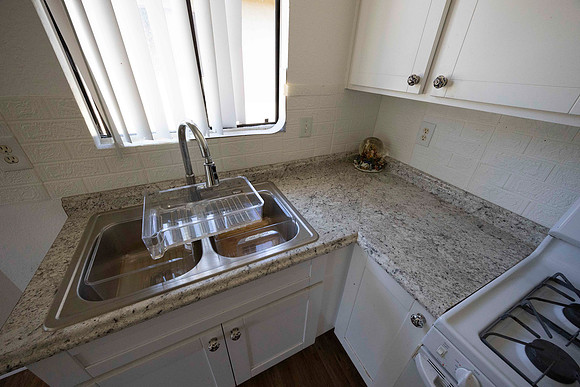 2297 Via Esmarca C Move Out Kitchen 15