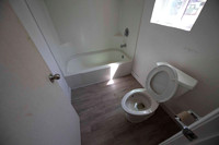2283 B Via Esmarca Bathroom 09