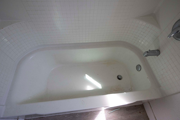 2283 B Via Esmarca Bathroom 10