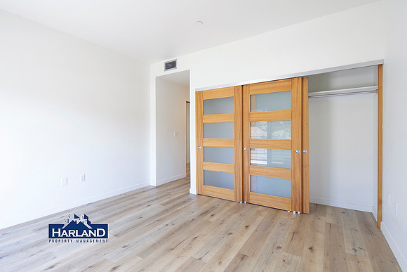 3333 Reynard Way #10 WM 18