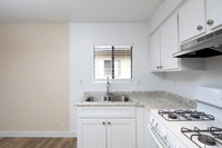2297 Via Esmarca Unit C 07