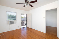 4466 half 49th St 09