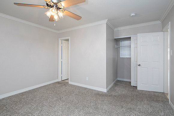 1315 Bush St 24