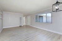 1315 Bush St 15