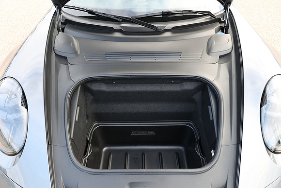 2026 Porsche Carerra 4 GTS 071