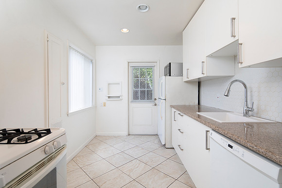 4361 Mississippi St 05