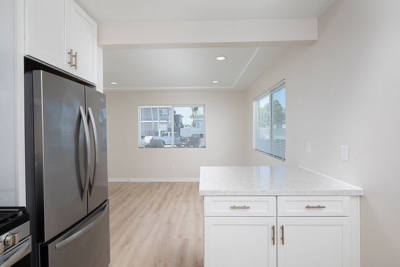 3847 Menlo Ave 11