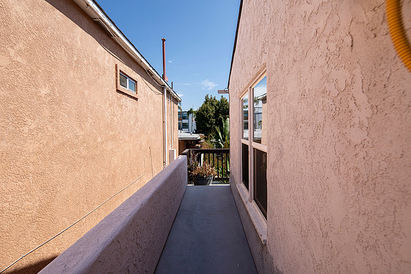 4466 half 49th St 17