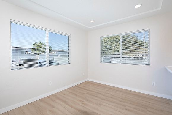3847 Menlo Ave 07
