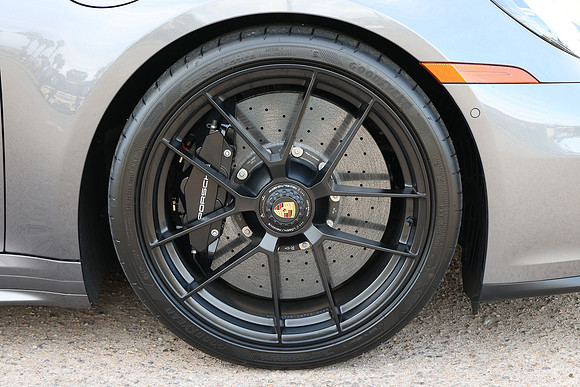 2026 Porsche Carerra 4 GTS 015