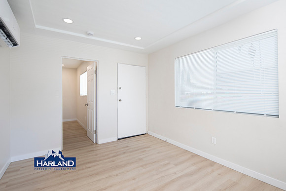 3847 Menlo Ave WM 06