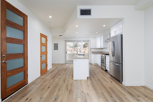 3333 Reynard Way #10 05