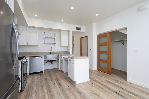 3333 Reynard Way #03 04