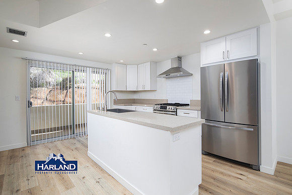 3333 Reynard Way #10 WM 06